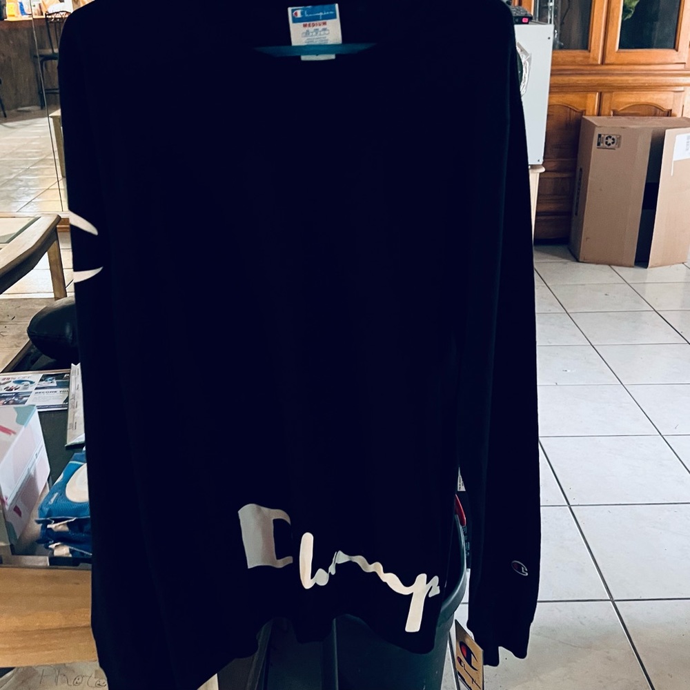 Mens long sleeve Champion long sleeve tee Size M